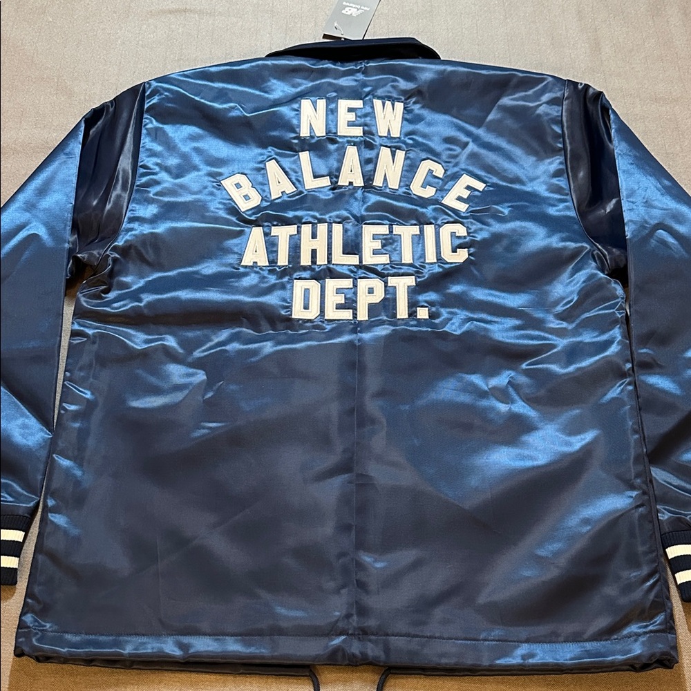 New Balance Greatest Hits Coaches Jacket NWT S - Picture 4 of 4